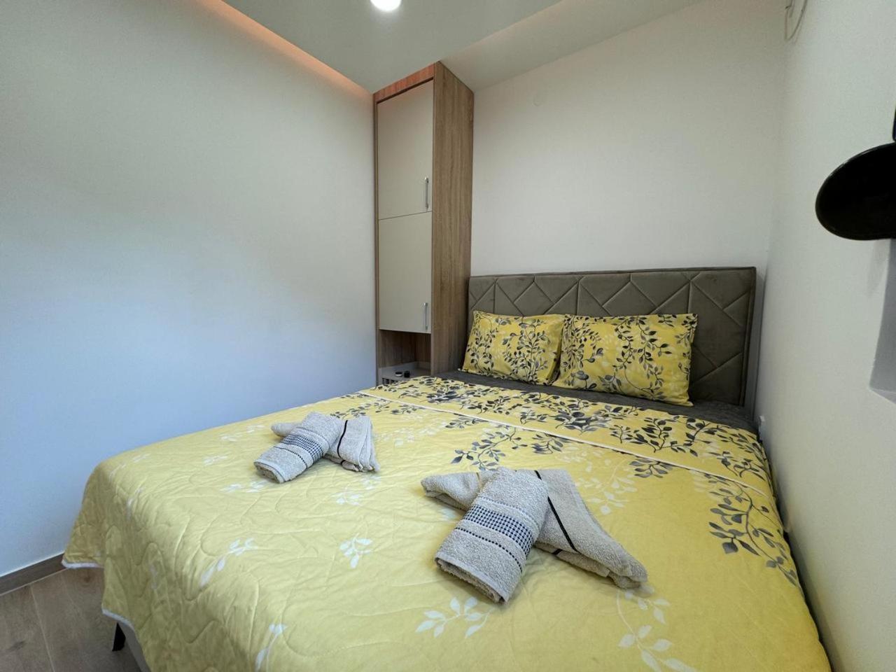 Apartment Vento Di Bocche III Kotor Exteriör bild