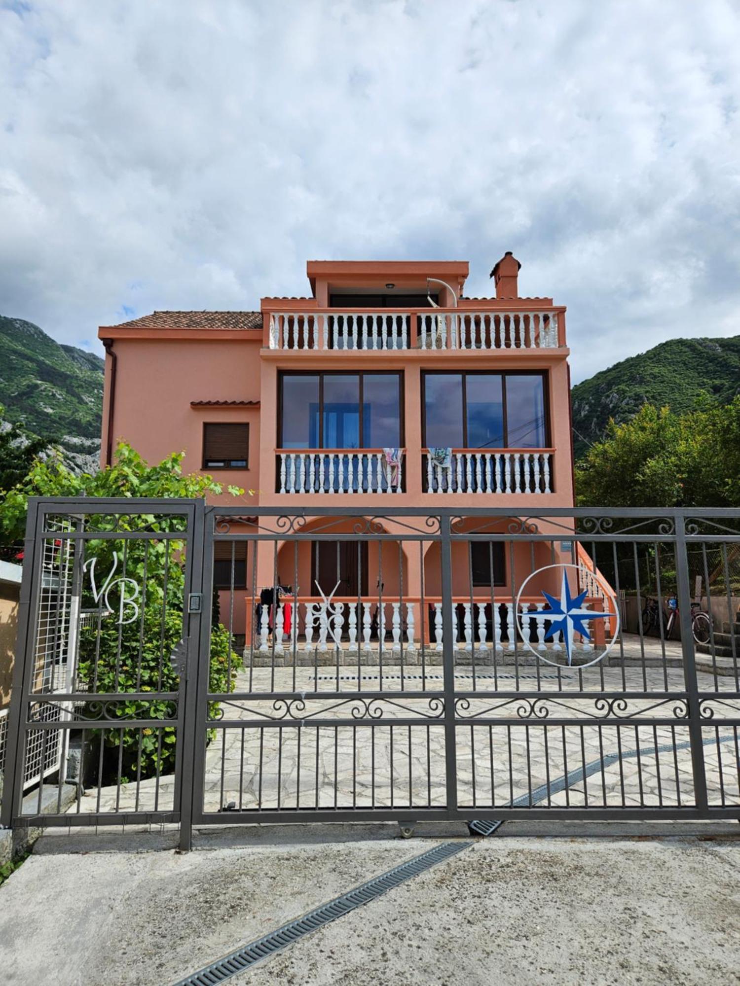 Apartment Vento Di Bocche III Kotor Exteriör bild